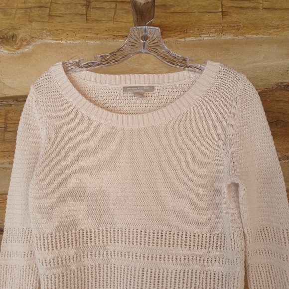 Banana Republic Factory Cream Scoop Neck Sweater Small - Picture 2 of 8